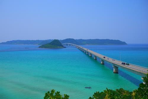 海と橋